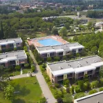 Gardazzuro Deluxe Apartament *