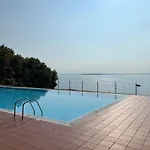 Apartament Gardazzuro Deluxe *